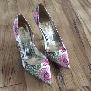 Guess silk heels. Box not included.